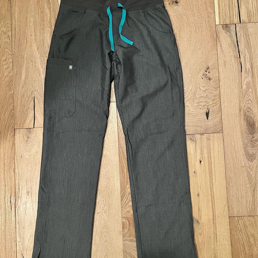 Figs Scrubs (graphite) - Picture 2 of 3